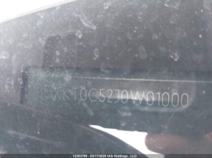 5UXKT0C52J0W01000 2018 BMW