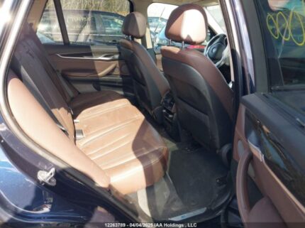 5UXKT0C52J0W01000 2018 BMW