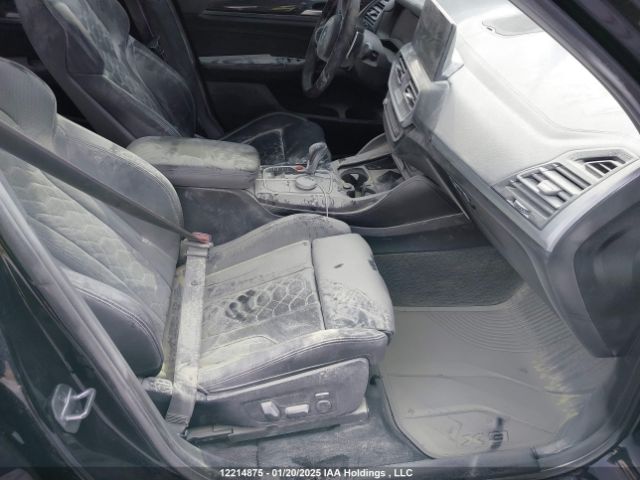 5YM13EC05P9R81136 2023 BMW