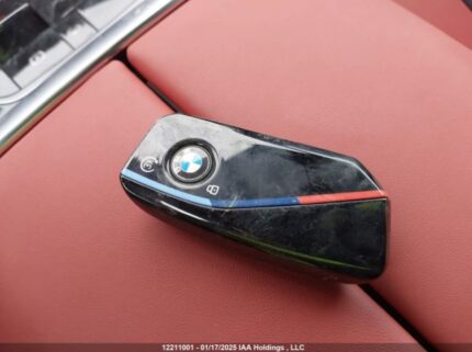 5YM13ET06S9W41969 2025 BMW