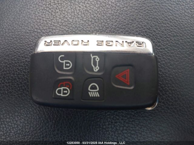 SALWG2FV7HA128898 2017 LAND ROVER
