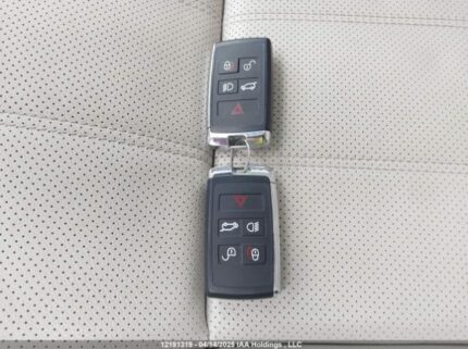 SALYJ2EU0MA308673 2021 LAND ROVER