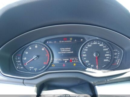 WA1ANAFY4J2214000 2018 AUDI