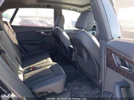 WA1FVAF13KD028107 2019 AUDI