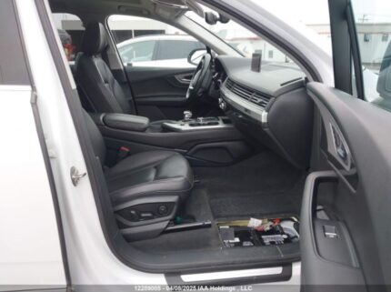 WA1LAAF76JD007057 2018 AUDI