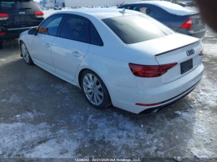 WAUANAF48JA037215 2018 AUDI