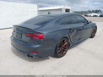 WAUB4CF51JA022552 2018 AUDI