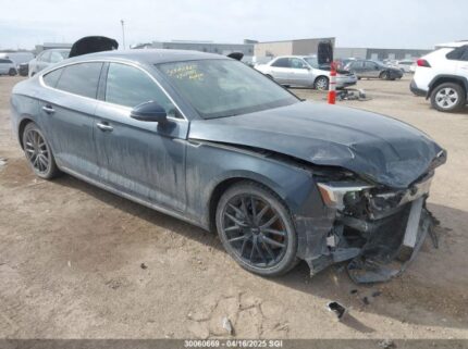 WAUCNCF51KA071429 2019 AUDI