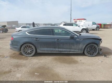 WAUCNCF51KA071429 2019 AUDI