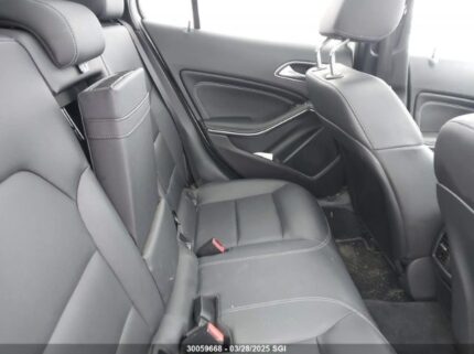 WDCTG4GB8KJ589555 2019 MERCEDES-BENZ
