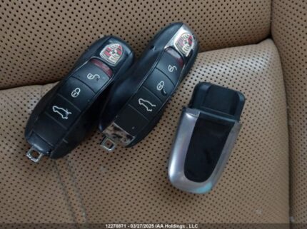 WP1AA2A22GLA01610 2016 PORSCHE