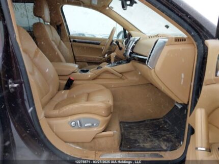WP1AA2A22GLA01610 2016 PORSCHE