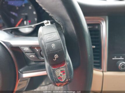 WP1AA2A58HLB08527 2017 PORSCHE