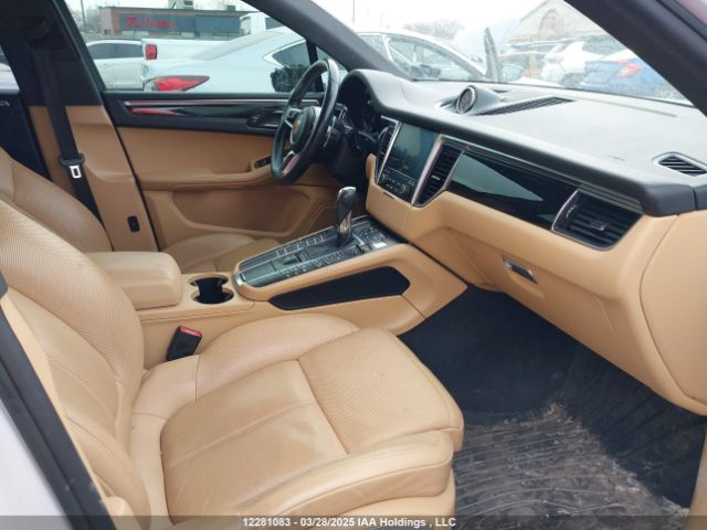 WP1AA2A58HLB08527 2017 PORSCHE