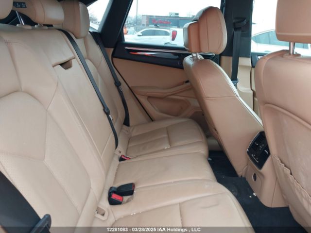 WP1AA2A58HLB08527 2017 PORSCHE