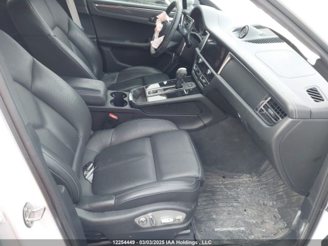 WP1AA2A5XNLB01011 2022 PORSCHE