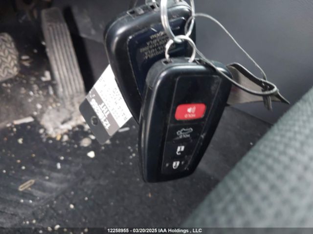2T3RWRFV3RW233778 2024 TOYOTA