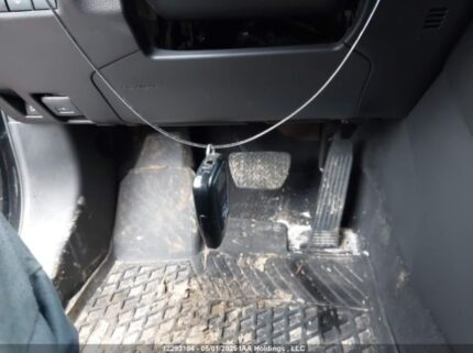 2T3RWRFV8NW140698 2022 TOYOTA