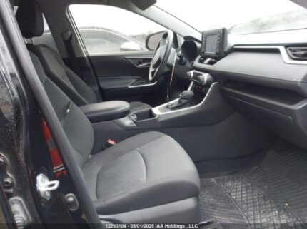 2T3RWRFV8NW140698 2022 TOYOTA