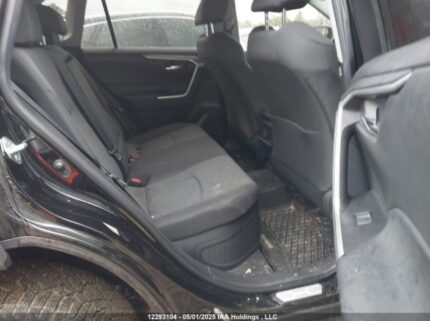 2T3RWRFV8NW140698 2022 TOYOTA