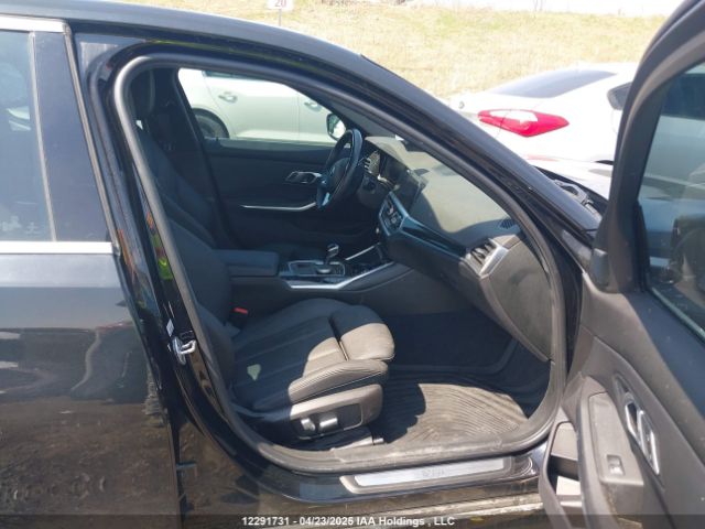 3MW5R7J0XM8C21651 2021 BMW