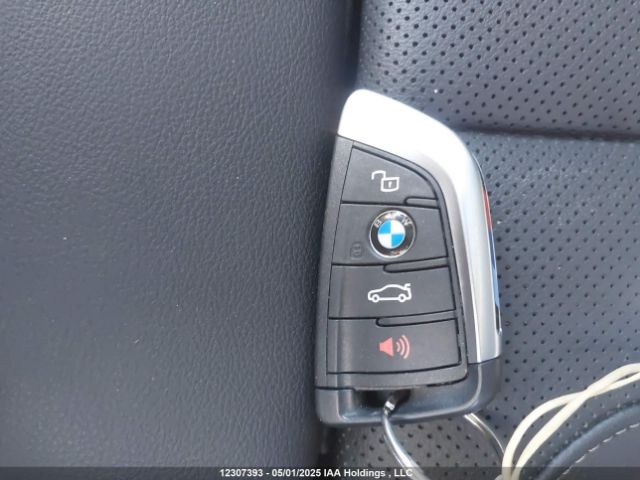 5UX33DT01R9W43908 2024 BMW
