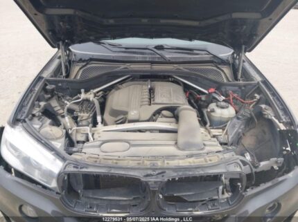 5UXKR0C53J00Y0664 2018 BMW