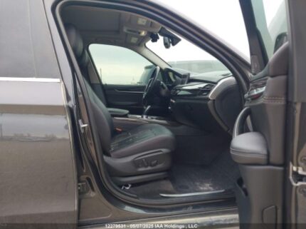 5UXKR0C53J00Y0664 2018 BMW