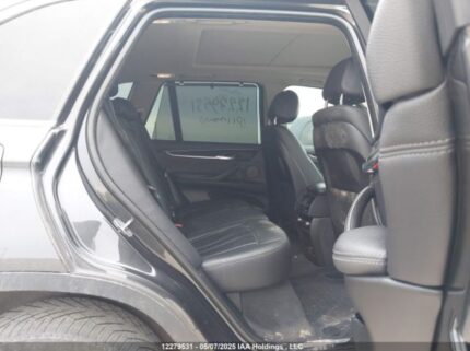 5UXKR0C53J00Y0664 2018 BMW