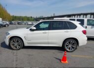 5UXKR0C57J0Y04348 2018 BMW