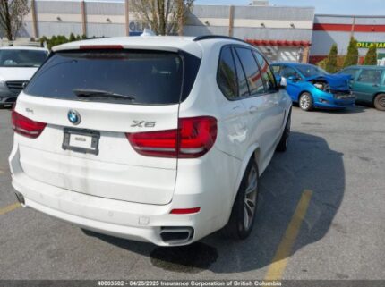 5UXKR0C57J0Y04348 2018 BMW