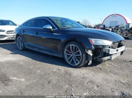 WAUB4CF57JA011135 2018 AUDI