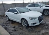 WAUB8GFF0J1068328 2018 AUDI