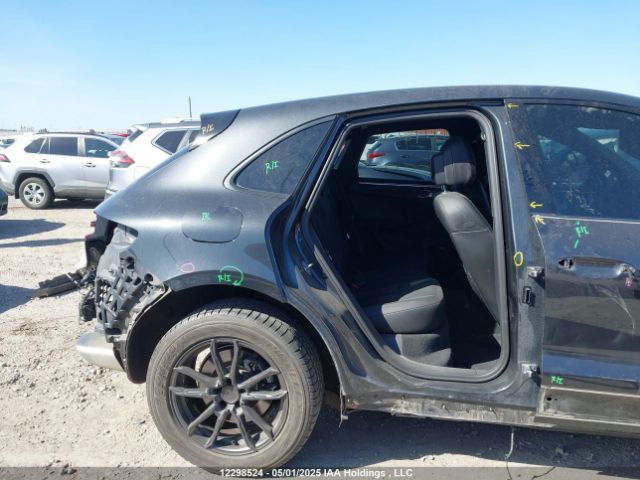WP1AA2A54JLB23967 2018 PORSCHE