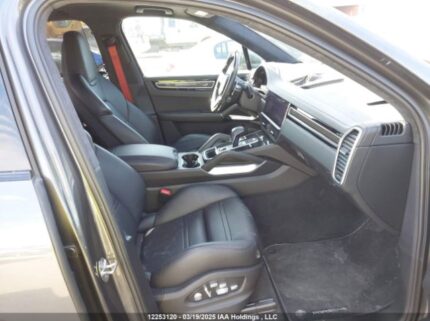 WP1AF2AY0LDA39606 2020 PORSCHE