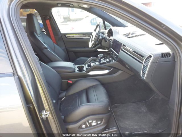 WP1AF2AY0LDA39606 2020 PORSCHE