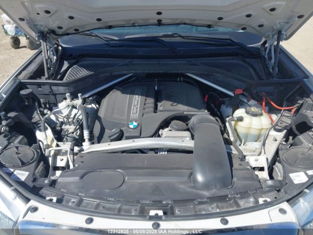 5UXKR0C57J0Y01739 2018 BMW