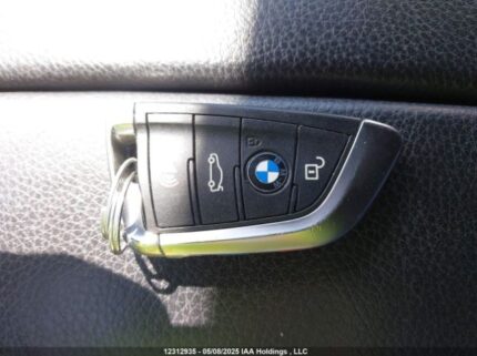 5UXKR0C57J0Y01739 2018 BMW