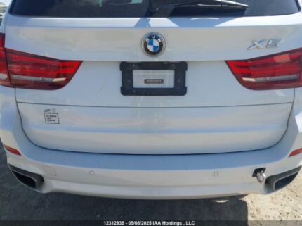 5UXKR0C57J0Y01739 2018 BMW