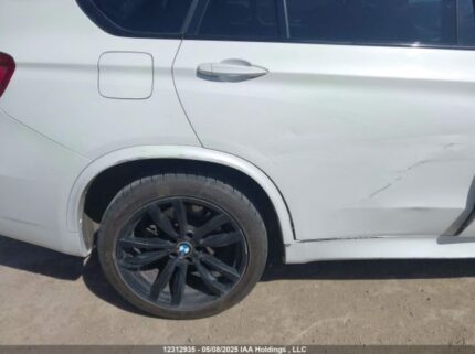 5UXKR0C57J0Y01739 2018 BMW