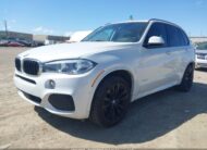 5UXKR0C57J0Y01739 2018 BMW