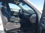 5UXKR0C57J0Y01739 2018 BMW
