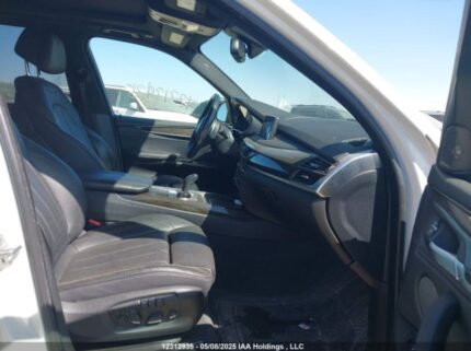 5UXKR0C57J0Y01739 2018 BMW