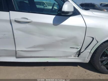 5UXKR0C57J0Y01739 2018 BMW