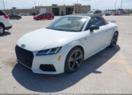 TRUT5CFV3H1017972 2017 AUDI