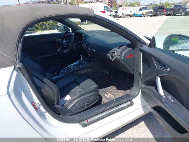TRUT5CFV3H1017972 2017 AUDI