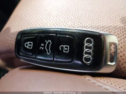 WA1WXAF73MD040596 2021 AUDI