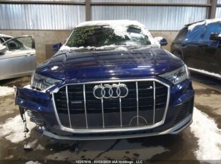 WA1WXAF73MD040596 2021 AUDI