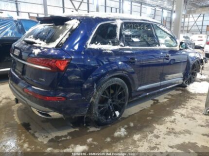 WA1WXAF73MD040596 2021 AUDI