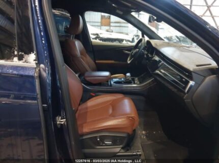 WA1WXAF73MD040596 2021 AUDI